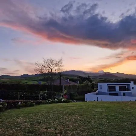 Vicente Jacuzzi, Sauna And Parking
