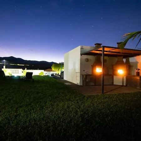 Villa Vila Vicente Jacuzzi Sauna And Parking