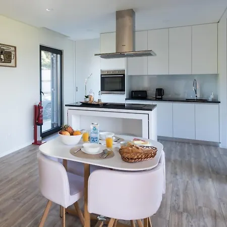 Vicente Jacuzzi, Sauna And Parking