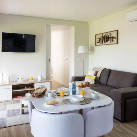 Vicente Jacuzzi, Sauna And Parking Βίλα