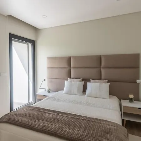 Vicente Jacuzzi, Sauna And Parking